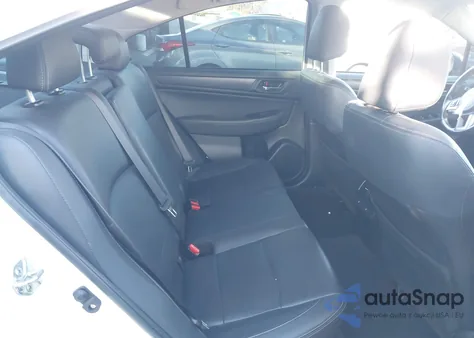 2017 Subaru Legacy 2.5I Limited z USA, uszkodzony, nr VIN 4S3BNAN69H3017581